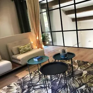 https://chambres-dhotes-la-manola.fr-provencehotel.com