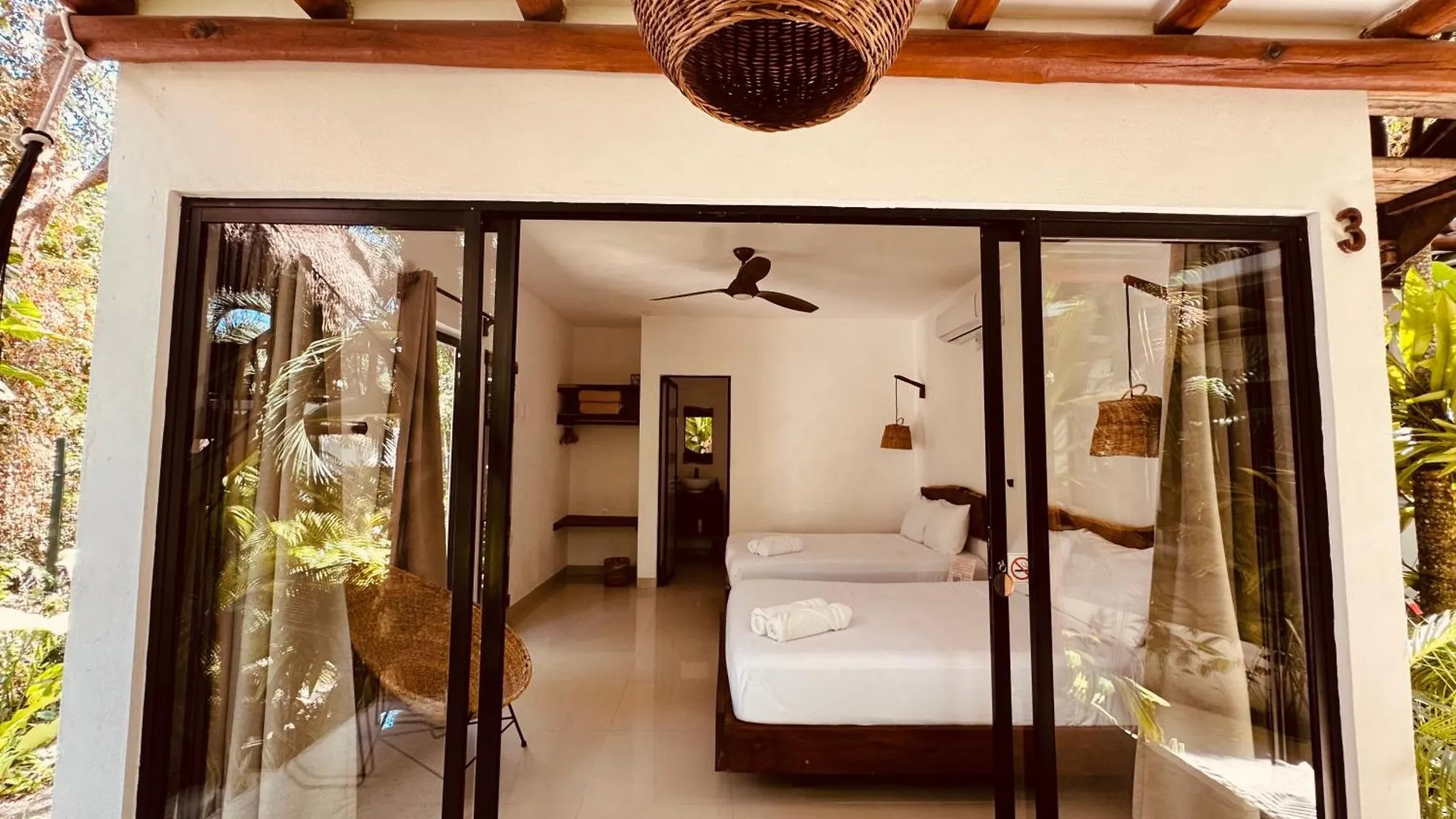 Hotel Amarbacalar Mexico